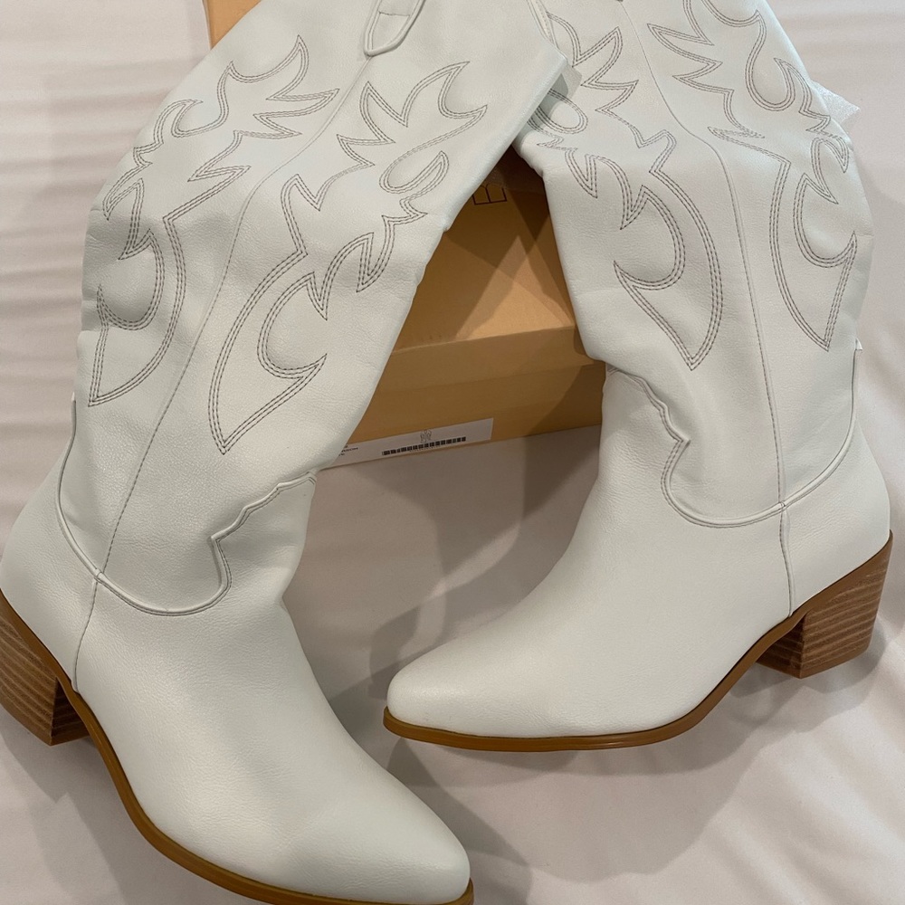 NIB Billini Urson Boots.